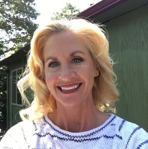 Meet your Posher, Liza